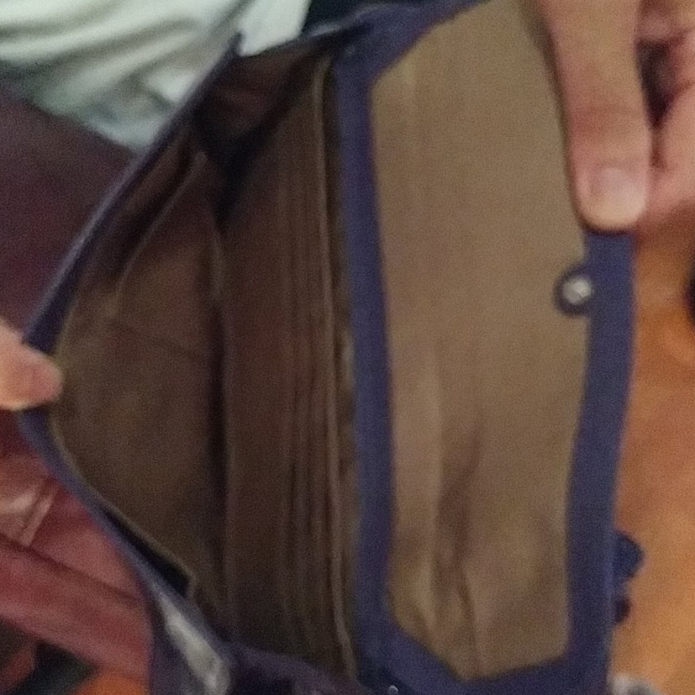 Handbag - Picture 7 of 7